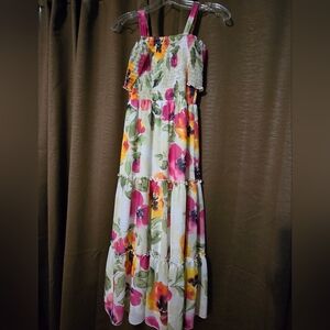 Girl's spring dress